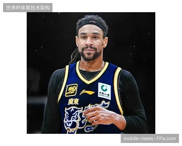 广东队受困于外援萨林杰的状态下滑,过度依赖单核驱动的轮换模式宣告终结 广东队受困于外援萨林杰的状态下滑,过度依赖单核驱动的轮换模式宣告终结